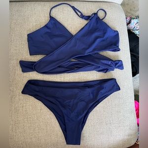 Criss cross bikini